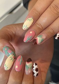 Pink Boho Nail Designs, Colorful Nail Art Ideas, Pastel Cute Nails, Arizona Inspired Nails, Retro Christmas Nail Art, Cowboy Nails Design Cowgirl, Country Nails Ideas, Academia Aesthetic Nails, Stagecoach Nail Ideas