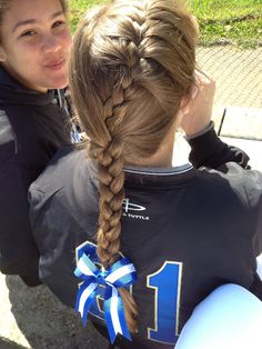 softball hairstyles for black hair Softball Hair, Tan Skin Blonde Hair, Softball Hairstyles, Volleyball Hairstyles For Curly Hair, Game Day Hair, Classic Hairstyles, Sports Hairstyles, Athletic Hairstyles, Hair St