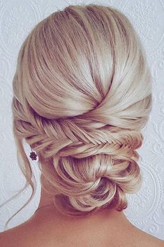 42 Best Wedding Updos - The Ultimate Guide For Brides in 2020 | Wedding Forward | Wedding Forward Hairstyles Romantic, Romantic Bridal Updos, Wedding Hairstyles And Makeup, Bride Updo, Bridal Hair Updo, Elegant Wedding Hair, Low Bun, Bridal Updo, Wedding Hairstyles Updo