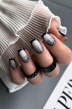 Black French Tip Nails French Design Nails, Black French Tip Nails, Black French Tip, Fancy Nails Designs, Glamour Nails, Blush Nails, Black French, Tip Nails, Acrylic Nails Coffin Short