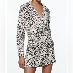 New With Tags Zara Animal Print Wrap Dress In Black & White. Mini Dress With V-Neck Lapel Collar And Long Sleeves. Front Ruching Detail. Front Double Breasted Button Closure. Printed Wrap Dresses, Zara Black, White Mini Dress, Lapel Collar, Zara Dresses, Double Breasted, Wrap Dress, Animal Print, Zara