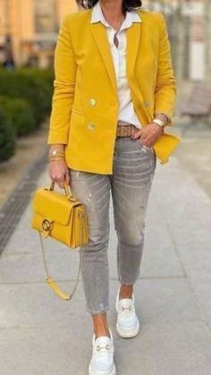 Spring Blazer Outfits 2024, Realtor Fits, Yellow Blazer Outfit, Outfit Inspiration Women, Fall Transition Outfits, Yellow Blazer, Mode Jeans