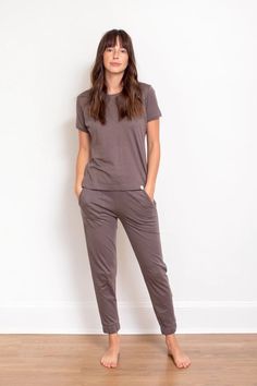 A soft and flattering basic organic cotton t-shirt and comfy jogger bottoms make this pajama set a dream for lounging or sleeping. The jogger style bottoms are tapered at the ankles. Luxury Sleepwear, Fashion Joggers, Jogger Set, Sustainable Clothing, Pima Cotton, Short Sleeve Top, Cotton Shorts, A Dream, Peru