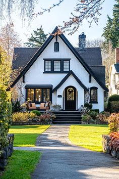 White Tudor House, Modern Colonial Style, Arched Doorway, Cottage Houses, Dirty Shoes, Ideal House, Modern Colonial