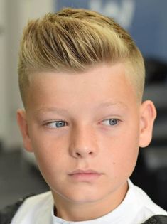 Afro Pompadour, Pompadour Pixie, Side Quiff, Haircut Asian, Trendy Boys Haircuts, Short Pompadour, Boys Hairstyles, Pompadour Haircut