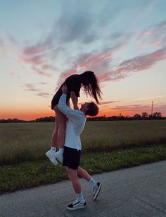 Dressing Classy, Soulmate Manifestation, Photos Couple Mignon, Ideal Partner, Trening Fitness, Couple Goals Teenagers, Goals Pictures, Boyfriend Goals