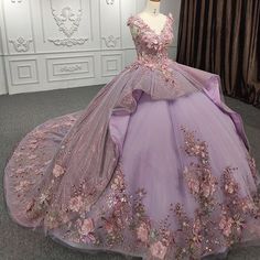 Quinceanera Gowns Purple Dresses Quinceanera, Tangled Quinceanera Dress, Purple Quince Dress, Debut Gowns, Purple Quince, Purple Quinceanera Dresses, Lavender Gown, Quinceanera Themes Dresses, Quinceñera Dresses