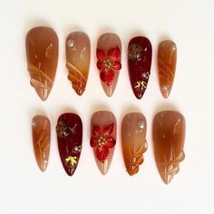 Thank you for stopping by and supporting a small business!💖 🍁 Most of our products are made from highest quality gel X nails with 4-6 layers of coating. It can be reusable and last for more than 14 days, if you take it off right. For instruction, please message me. ⭐ Each set comes with 10 handmade press on nails, a mini file, a mini buffer, a cuticle stick. 🍁 Measurements Please measure your own nail and find your size from our picture guide. We totally can do custom size as your request, just help us to add your nail size in mm or your nail tips number, we will process accordingly without any extra charges. ⭐ Customization All of my nails are hand-painted, so any new ideas and customization are available. We can even create a whole new set together, so please don't hesitate to message Press On Nails Almond, Acrylic Press On Nails, Pretty Gel Nails, Soft Nails, Nail Swag, Nails Almond, Minimalist Nails, Dream Nails, Fire Nails