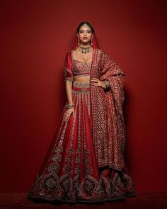 DesiFashion | unspilled: Designer: Tarun Tahiliani Raw Silk Lehenga, Indian Bridal Lehenga, Bridal Lehenga Red