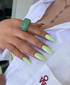 Summer Nails 24, Beachy Nails, Summer Gel Nails, Nails Yellow, Beige Nails, Summery Nails, Minimal Nails, Jelly Nails, Manicure Y Pedicure