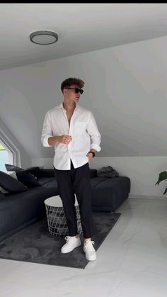 Boys Classy Outfits, Best Dressing Style For Men, Stylish Mens Outfits Classy, Men’s Old Money Style Summer, Ootd Cowok Casual, Classic Outfits Men, Outfit Cowo