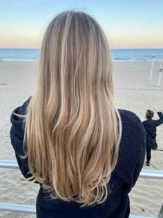 Full Head Highlights Light Brown Hair, Summer Hair Dirty Blonde, Straight Blonde Hair Balayage, Dark Blonde Summer Hair, Natural Highlights On Light Brown Hair, Embreighcourtlyn Hair, Toasted Coconut Blonde Hair, Honey Blonde With Lowlights