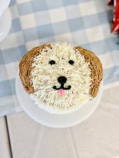 there is a cake that looks like a dog