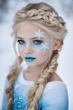 Frozen Halloween Makeup, Kids Makeup Looks, Frozen Makeup Look, Kids Makeup Ideas, Kids Christmas Hairstyles, Hairstyles For Children, Frozen Face Paint, Elsa Makeup, Elsa Halloween