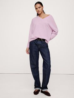 Lightweight Cashmere V-Neck Sweater | Banana Republic Tall Girl Fashion, Suede Trench Coat, Support Local Farmers, Runway Outfits, Going Shopping, Cashmere Yarn, Shopping Wishlist, Suede Coat, Fall Winter 2024