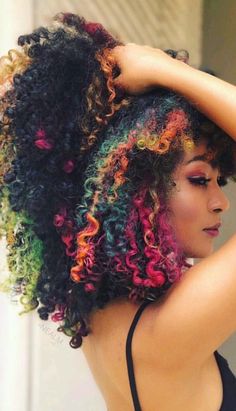 Black Curly Hair Color Ideas, Curly Multicolored Hair, Rainbow Natural Hair, Colorful Natural Hair, Rainbow Curly Hair, Curly Colored Hair, Colored Natural Hair, Colorful Highlights