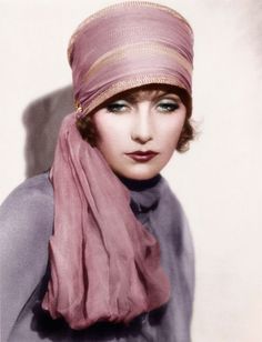 Classic Style - Greta Garbo Look Gatsby, Greta Garbo, Look Retro, Love Hat, Beautiful Hats, Vintage Glamour, Classic Beauty