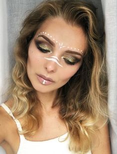 #psytrance #psychedelic #trance #festival #visionary Rave Face Paint, Coachella Make-up, Festival Makeup Rhinestones, Bohemian Makeup, Carnaval Make-up, Festival Makeup Tutorial, Coachella Makeup, Festival Makeup Rave, Boho Makeup