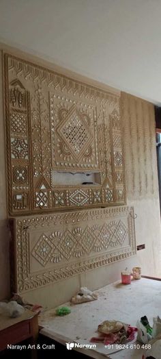 Lippan Art On Wall (Mud & Mirror Art) - Decent Plain - Bedroom wall Lippan Art On Wall, Mud Mirror Art, Art On Wall, Indian Room Decor, Style Marocain