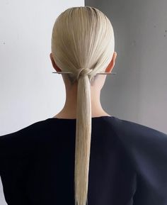 Editorial Hair, Hair Arrange, A Ponytail, Hair Setting, Ponytail Styles, Sleek Hairstyles, Hair Reference, Artistic Hair