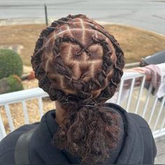 Dread Head Hairstyles, Locs Hairstyles Without Retwist, Heart Barrel Twist Locs, Heart Locs Style, Heart Loc Style, Loc Heart Hairstyles, Random Part Locs, Hair Styles For Locs Long, Feed In Loc Styles