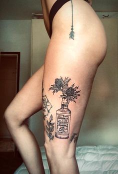 Punchy Western Tattoos For Women Sleeve, Country Tattoos For Women Thigh, Cute Punchy Tattoos, Patch Work Tattoo Ideas Leg, Leg Tattoos Western, Southern Style Tattoos, Barbed Wire And Flowers Tattoo, Half Sleeve Western Tattoos For Women, Western Knee Tattoos Women