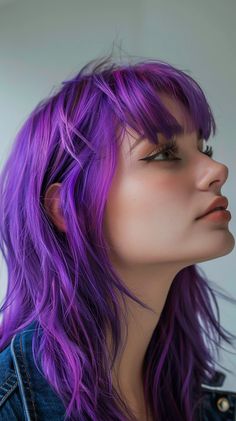 40 Prettiest Purple Hair Color Ideas To Make Your Hair Pop Mermaid Hair Ideas, Purple Short Hair, Violet Vibes, Bright Purple Hair, Purple Hair Color Ideas, Cherry Hair Colors, Purple Hair Color, Bday Shoot, Purple Ombre Hair