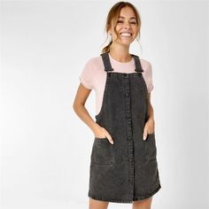 Nwt Jack Wills Womens Black Eddie Denim Pinafore Dress Square Neck Size Us 6 Condition: New With Tag Product Descriptions: - Brand Name: Jack Wills - Color: Black - Size: 6 - Type: Dress - Style: Pinafore/Dungaree Dress - Closure: Button - Pattern: Solid - 100% Cotton - Machine Washable Measurement: Pit To Pit: 16" Length: 35" Size: Womens 6 Condition: New With Tags Denim Pinafore Dress, Denim Pinafore, Dress Square Neck, Dungaree Dress, Jack Wills, Pinafore Dress, Size 6 Dress, Dungarees, Black Denim