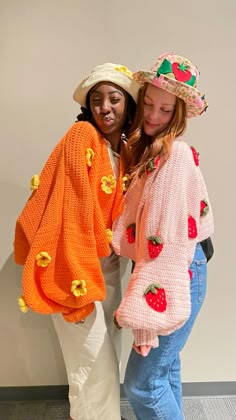 Knit Halloween Costume, Orange Blossom Costume Ideas, Orange Crochet Projects, Crochet Costume Ideas, Orange Blossom Strawberry Shortcake Costume, Halloween Crochet Costumes, Orange Costume Ideas, Crochet Halloween Clothes, Orange Crochet Ideas