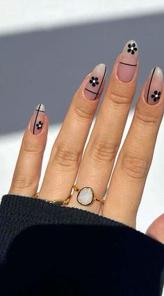 Discover 32 Fall Nails You Need to Try This Year! From chic Fall Gel Nails to Her Nails looks that will leave you obsessed, these Sophisticated Fall Nails are perfect for the season. Get inspired with Fall 24 Nails and Cute Nails For Fall that add a festive touch. Whether you're looking for Nail Inspo Thanksgiving or Classy Acrylic Nails, we’ve got the ultimate Nagel Inspo. Stay on top of the Nails Trends Fall 2024 with Classy Nail Colors Fall and Trending Nail Inspo 2024 for a flawless manic... Her Nails