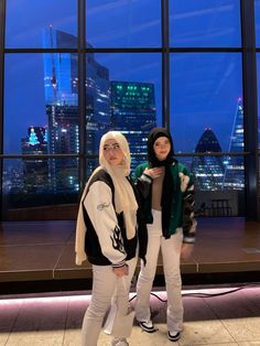 Hijabi Outfit Inspo Aesthetic, Outfit Ideas For Hijabi Girl, Hijabi Fits Streetwear, Hijabi Outfits Streetwear, Hijab Street Wear, Hijabi Friends Aesthetic, Hijabi Outfits Aesthetic, Street Wear Hijab, Hijabi Street Wear