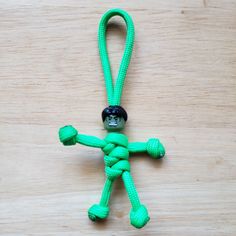 Hulk Paracord Pal Keychain Green 550, Paracord Buddy, Paracord Projects Diy, Cords Crafts, Paracord Bracelet Diy, Paracord Diy, Paracord Keychain, Unique Keychains, Paracord Projects