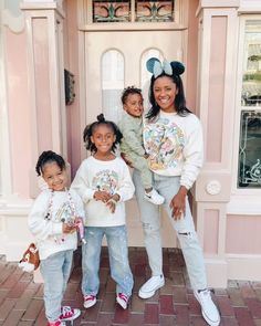 Disneyland Family Outfits Fall, Disneyland Outfits Mom And Daughter, Brother And Sister Disney Outfits, Sibling Disney Outfits, Coordinating Disney Outfits Family, Toddler Disney World Outfits, Toddler Disneyland Outfit, Disneyland Family Outfits, Disney Matching Outfits