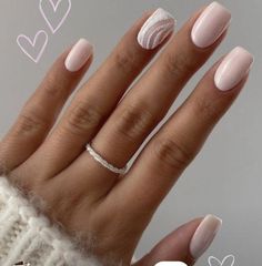 Shellac Nails White Design, Neutral Nails With White Design, White And Cream Nails, Neutral Elegant Nails, White Shellac Nails With Design, French Inspired Nails, Shellac Nails White, Nude Nails 2024, Nail Nude Design