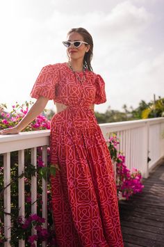 Clever Cutouts - Julia Berolzheimer Julia Berolzheimer, Gal Meets Glam, Linen Maxi Dress, Block Printing Fabric, Glam Fashion, Retro Look, Outfit Details, Classic Style, Fashion Blogger