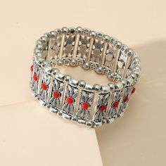 Material: Alloy Fashion Element: Auspicious Pattern Style: Ethnic Style Eye Bracelets, Horse Eye, Simple Bracelets, Personalized Bracelets, Vacation Style, Ethnic Style, Watch Necklace, Ethnic Fashion, Ring Bracelet