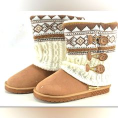 Excellent Condition Tan Beige Nude Cream Winter Shearling Ugg-Like Sweater Boots Muk Luks Boots, Mukluk Boots, Reversible Sweater, Fold Over Boots, Weather Boots, Fashionable Snow Boots, Knit Boots, Winter Snow Boots, Womens Mid Calf Boots