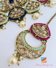 Mehrfarbige Polki Halskette Chandbali Jhumki Ohrringe Tikka Set

 - KOSTENLOSER Versand von Kanada in die USA, nach Kanada, Australien, Neuseeland, Norwegen, Europa und überall sonst möglich.

 Entdecken Sie weitere INDISCHE SCHMUCKSETS ,



 📦 Unübertroffener KOSTENLOSER weltweiter Versand

 ⭐️⭐️⭐️⭐️⭐️ 5-Sterne-Kundenbewertungen 












 Manjinder, Kanada ⭐️⭐️⭐️⭐️⭐️

 Wunderschön 😍 😘 Amazel Designs Ich habe meine Chura bestellt! Es ist wunderschön 😍 ❤ Erstaunlich 👏 😍 Vielen Da Polki Necklace, Jhumki Earrings, Indian Jewelry Sets, Chur, You Are Awesome, Indian Jewelry, Amazing Jewelry, 5 Star, Jewelry Sets