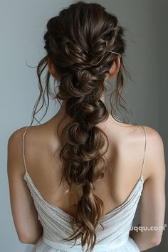 Half Up Half Down Hairstyles - Perfect for Your Special Night - Puqqu Beach Wedding Braid Hairstyles, Wavy Updo Wedding, Messy French Braid Wedding, Bridal Messy Braid, Loose Braid Hairstyles Wedding, Loose Braid Wedding Hair, Cascading Updo, Braided Bridal Hairstyles, Bridal Hair Braid