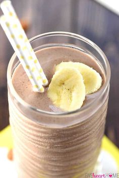 there is a chocolate smoothie with bananas in it