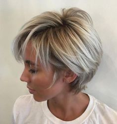 Icy Blonde Hair, Really Short Hair, Long Pixie Cuts, Great Haircuts, Short Hairstyles For Thick Hair, Mom Hairstyles, Short Layered Haircuts, Short Wedding Hair