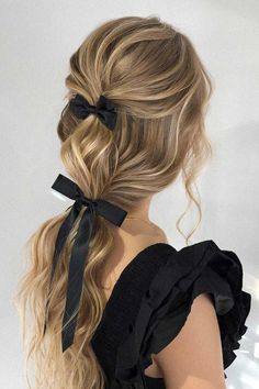 60 Cute Christmas Hairstyles For Long Hair To Try - Glaminati.com Guest Hair, Bow Hairstyle, Wedding Guest Hairstyles, Ribbon Hairstyle, Christmas Hairstyles, Holiday Hairstyles, Long Blonde, Black Bow, Ponytail Hairstyles