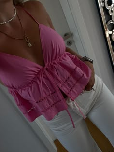 #outfit #ootd #style #fashion #pink #top #inpo Pink Top Outfit Summer, Pink Top Outfit Ideas, Spring Outfits Colorful, Outfit Ete, Pink Top Outfit, Pink Summer Outfits, Looks Party, Stockholm Fashion, Ootd Style