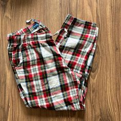 Match The Fam Flannel Pants. White Tartan Pattern. New In Bag. Unisex Cozy Red Cotton Bottoms, Casual Cotton Bottoms For Holiday, Casual Cotton Holiday Pants, Casual Cotton Pants For Holiday, Red Cotton Holiday Bottoms, Red Cotton Bottoms For Holiday, Flannel Pants, Pants White, The Fam