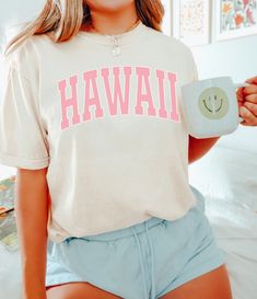 Soft-washed Summer Beach T-shirt, Pink Summer T-shirt For Day Out, Summer Beach Shirt For Day Out, Pink T-shirt For Summer Loungewear, Relaxed Fit Summer Shirt, Blue Summer T-shirt For Vacation, Beachy Shirt With Relaxed Fit For Beach, Beachy Cotton Top For Vacation, Casual White T-shirt For Vacation