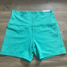 Green Bright Forest Cute Aerial Biker Shorts Workout Fit Biker Shorts Workout, Bright Forest, Aerie Shorts, Sports Outfits, Shorts Workout, Wishlist 2024, Workout Fits, Casual Preppy Outfits, Spandex Shorts