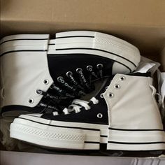 Convers Black, Aesthetic Black Shoes, Black Converse High Tops Aesthetic, White Converse High Tops, Feng Chen Wang Converse, Black Lugged Converse, Emo Shoes Converse, Black And White Converse Aesthetic, Converse Chuck Taylor Leather