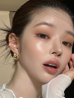 Warm Tone Makeup, Warm Makeup, Light Makeup Looks, Stunning Makeup, Asian Eye Makeup