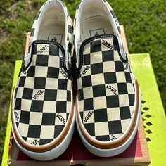 Euc Size 6.5 Stacked Vans, Van Color, Vans White, Women's Vans, Womens Vans, Vans Shoes, White Black, White And Black, Black White