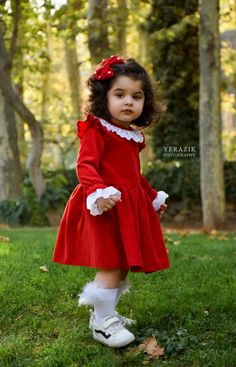 Modest Girls Dresses, Red Frock, Baby Dress Embroidery, Kids Frock, Frocks For Kids, Baby Summer Dresses, Pretty Little Dress, Frocks Design